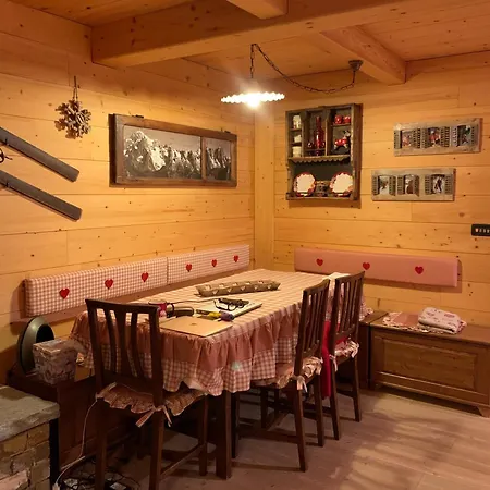 Courmayeur Warm Chalet Con Parcheggio Privato E Giardino Апартаменты *