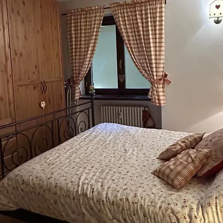 Courmayeur Warm Chalet Con Parcheggio Privato E Giardino